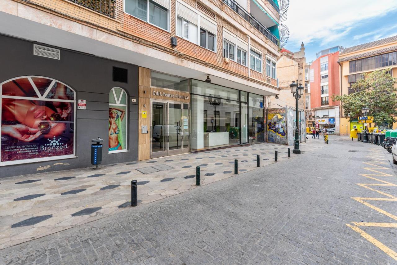 Plaza Del Teatro Apartamento Málaga Exterior foto